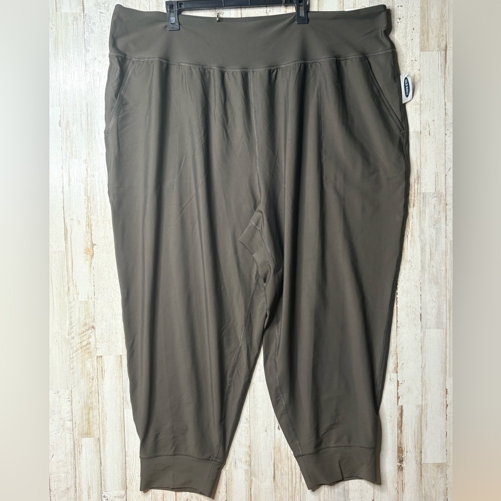 Old Navy Active Powersoft High Rise Plus Olive Green Joggers Go Dry Size 4X NWT - Picture 8 of 13